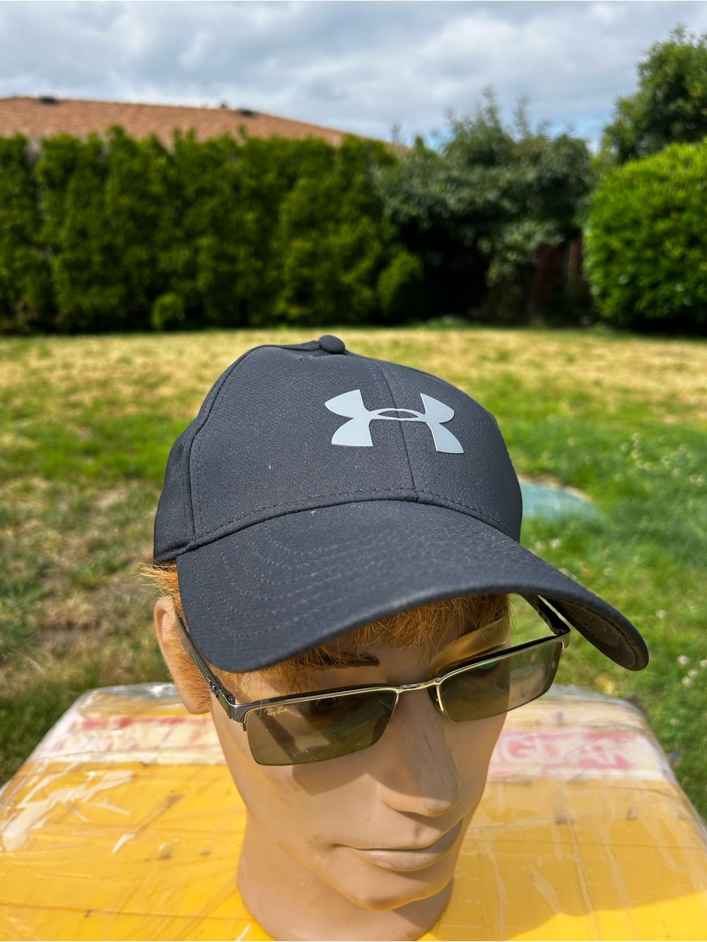 Under Armour Golf Coloblack Men’s Black Baseball Cap Size Small/Medium